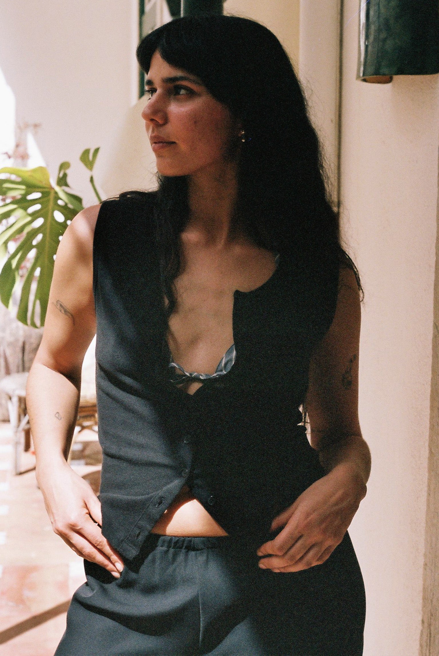 Sophie Sleeveless Cardigan - Black