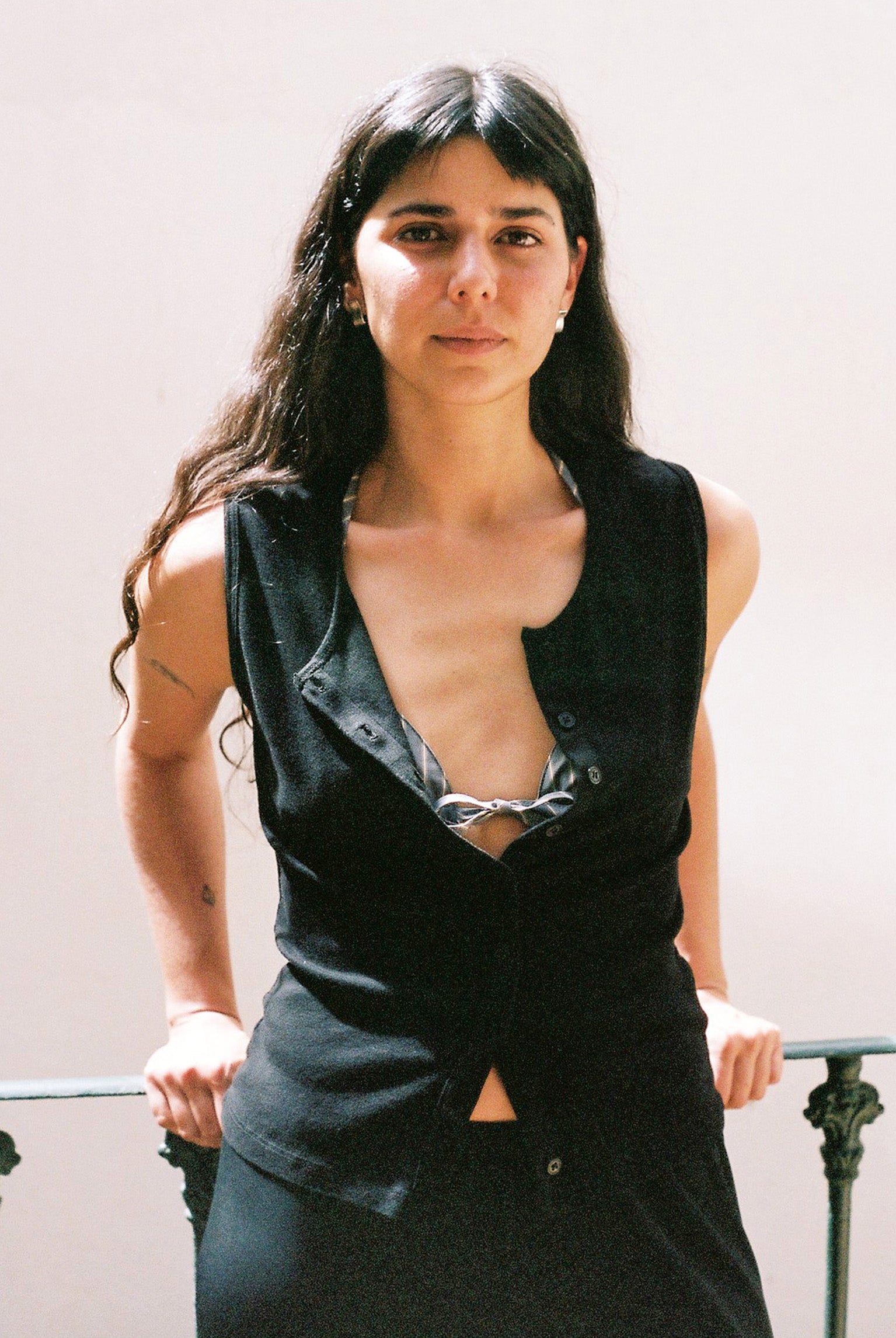Sophie Sleeveless Cardigan - Black | GIL RODRIGUEZ